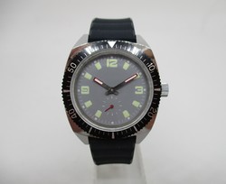 Montre plonge grise