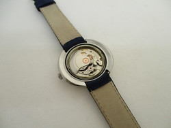 Montre STRATO ovale