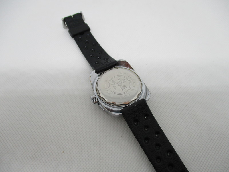Montre uti new arrivals