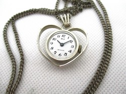 Montre pendentif coeur argent