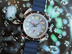 Montre plonge grise