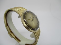 Montre bracelet intgr