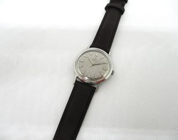 Montre REVUE automatique