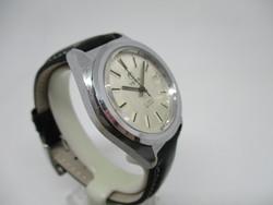 Montre YEMA m�canique