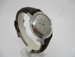 Montre REVUE automatique