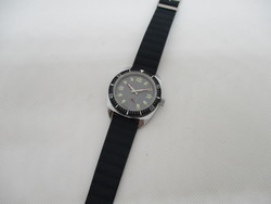 Montre plonge grise