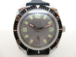 Montre plonge grise